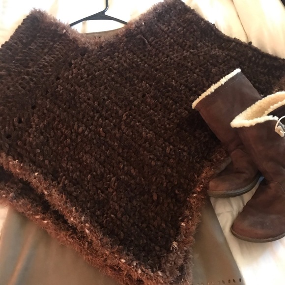 Handmade Shaw - Picture 1 of 5